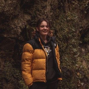 Meet your Posher, Ella